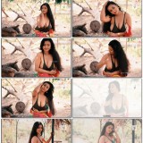 Moni-Special-Saree-Fashion-08--Naari-Magazine-Nude-Modeling.mp4ceb6811c24e2c28a.th.jpg
